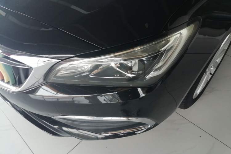 Used Buick Verano 2018 Sedan 15S Automatic Leading Model Left Front Headlight