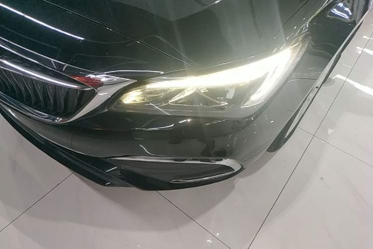 Used Buick Verano 2018 Sedan 15S Automatic Entry Model Left Front Headlight