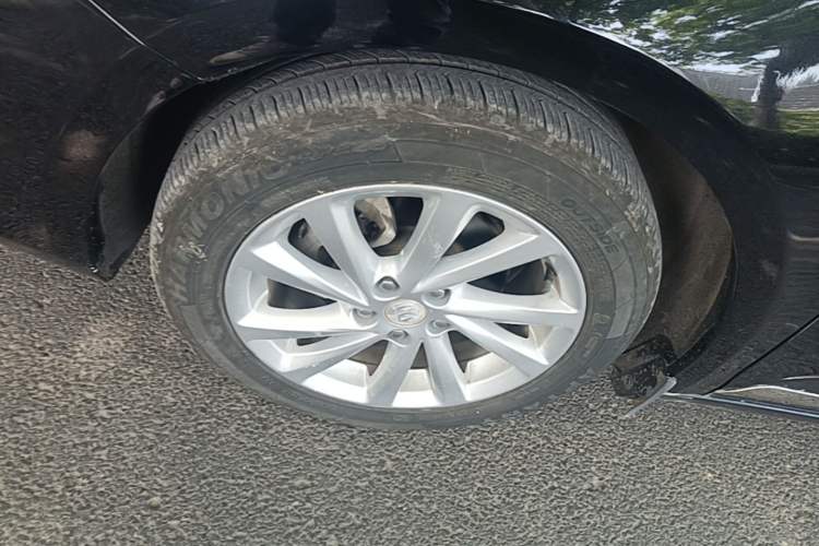 Used Buick Verano 2018 Sedan 15S Automatic Leading Model Left Front Wheel Hub