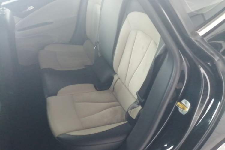 Used Buick Verano 2018 Sedan 15S Automatic Leading Model Left Rear Seat
