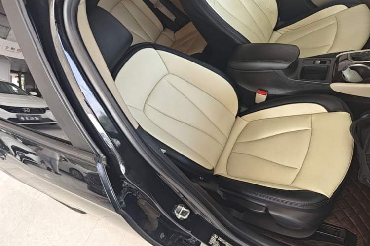 Used Buick Verano 2018 Sedan 15S Automatic Entry Model Right Front Seat