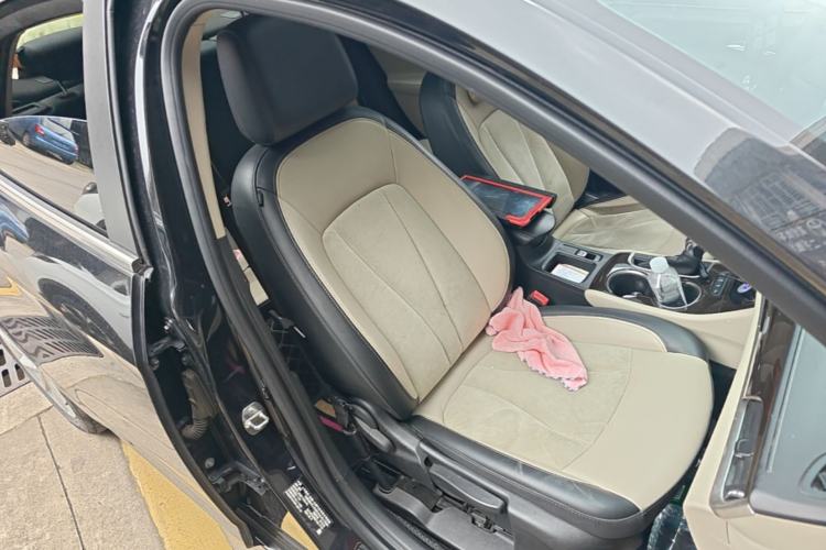Used Buick Verano 2018 Sedan 15S Automatic Leading Model Right Front Seat