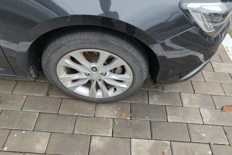 Used Buick Verano 2018 Sedan 20T Dual-Clutch Leading Model Right Front Wheel Hub