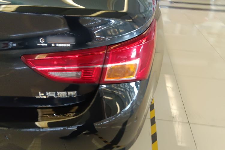 Used Buick Verano 2018 Sedan 15S Automatic Entry Model Right Rear Taillight