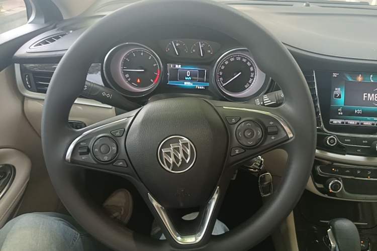Used Buick Verano 2018 Sedan 15S Automatic Leading Model Steering Wheel