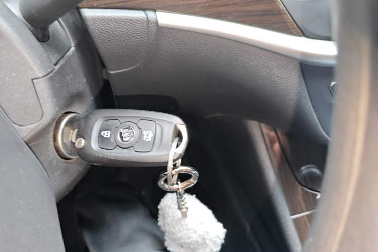 Used Buick Verano 2018 Sedan 20T Dual-Clutch Leading Model Vehicle Key