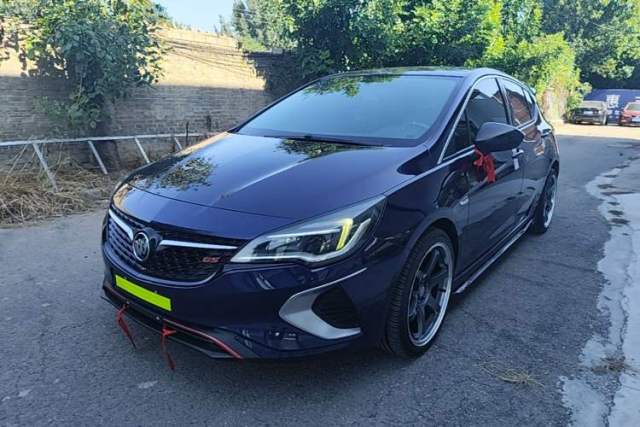 Używany Buick Verano 2018 Hatchback GS 20T Dual-Clutch Progressive Model