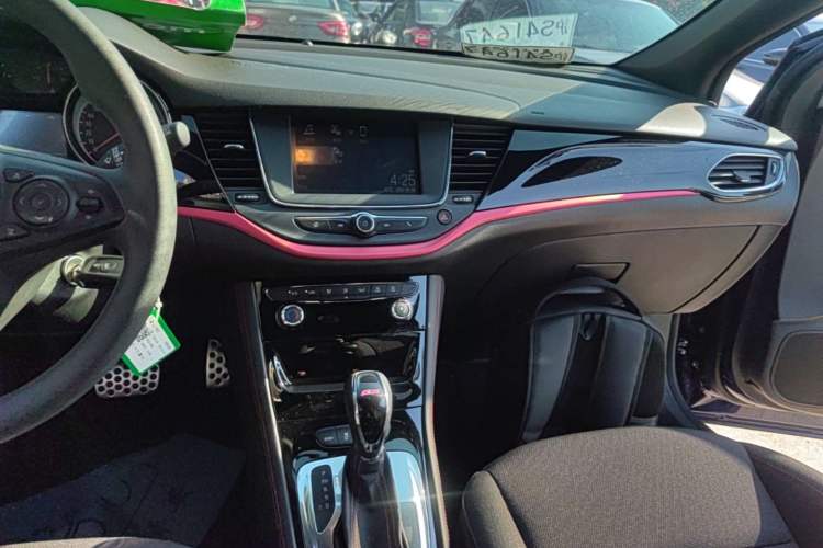 Used Buick Verano 2018 Hatchback GS 20T Dual-Clutch Progressive Model Audio And AC Panel