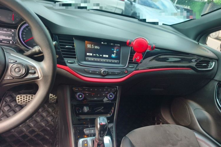 Used Buick Verano 2018 Hatchback GS 20T Dual-Clutch Leading Model Audio And AC Panel