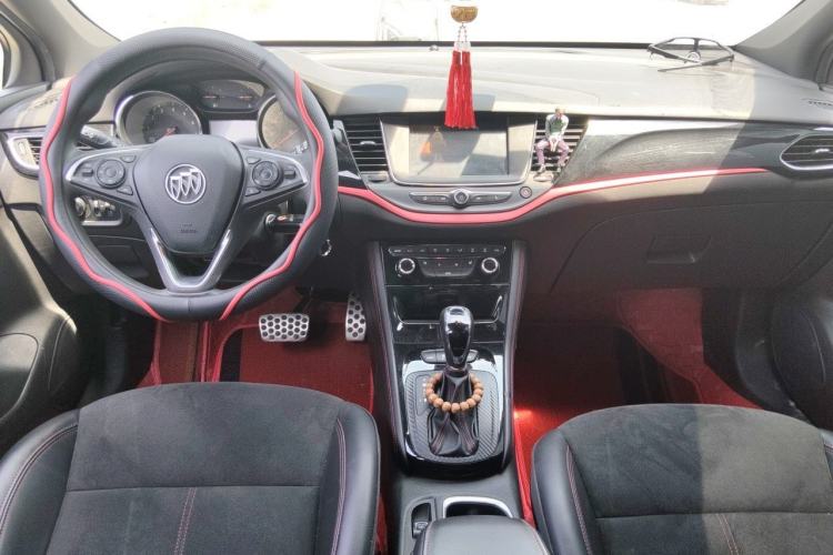 Used Buick Verano 2018 Hatchback GS 20T Dual-Clutch Leading Model Center Console