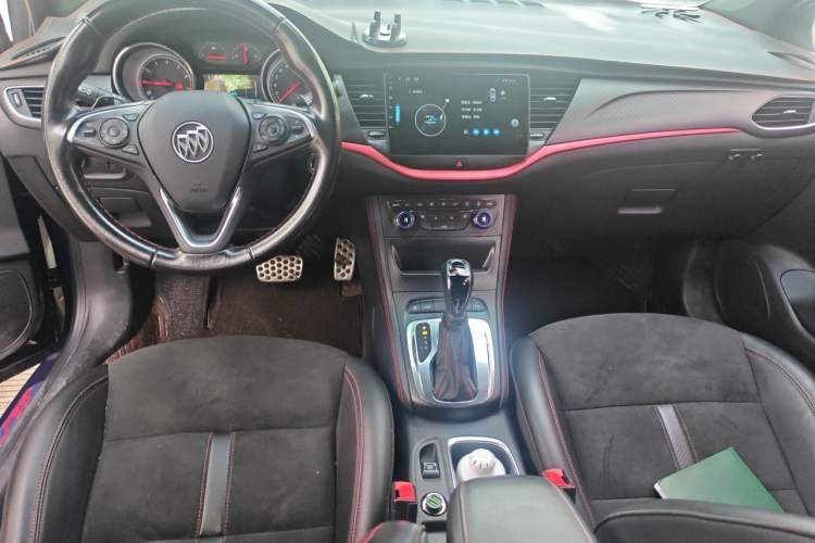 Used Buick Verano 2018 Hatchback GS 20T Dual-Clutch Luxury Model Center Console