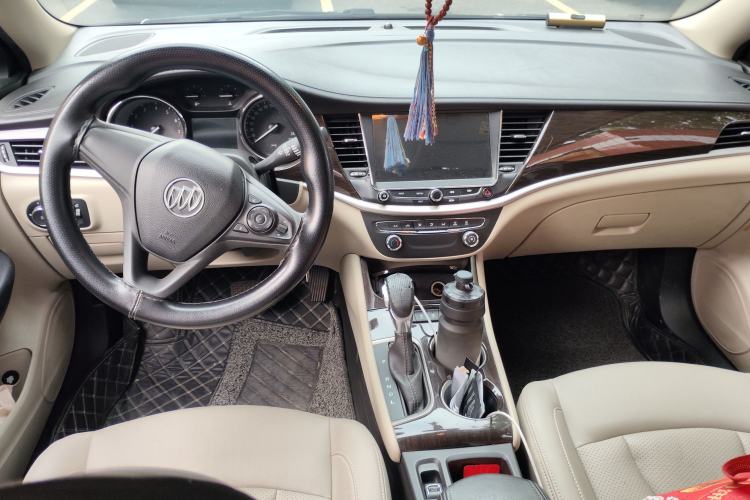 Used Buick Verano 2018 Sedan 15S Automatic Entry Model Center Console
