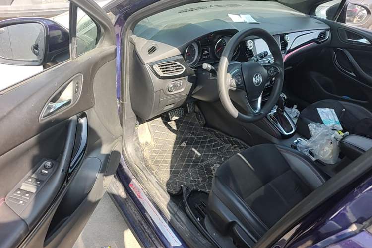 Used Buick Verano 2018 Hatchback GS 20T Dual-Clutch Leading Model Driver Seat