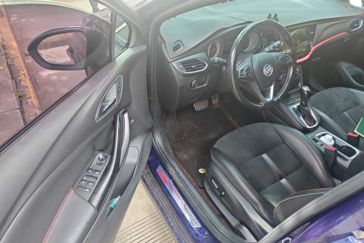 Used Buick Verano 2018 Hatchback GS 20T Dual-Clutch Luxury Model Driver Seat