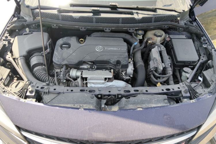 Used Buick Verano 2018 Hatchback GS 20T Dual-Clutch Leading Model Engine Bay