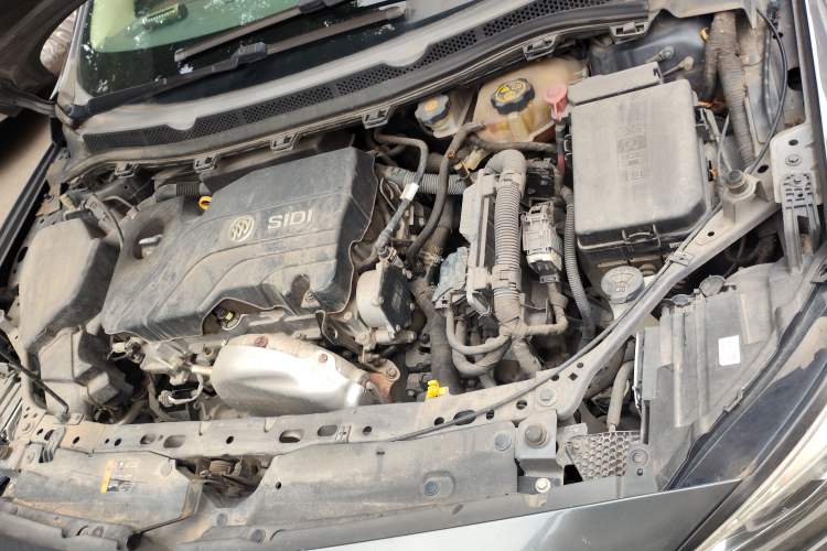 Used Buick Verano 2018 Sedan 15S Automatic Entry Model Engine Bay Left