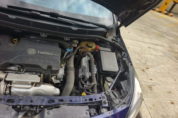 Used Buick Verano 2018 Hatchback GS 20T Dual-Clutch Leading Model Engine Bay Left