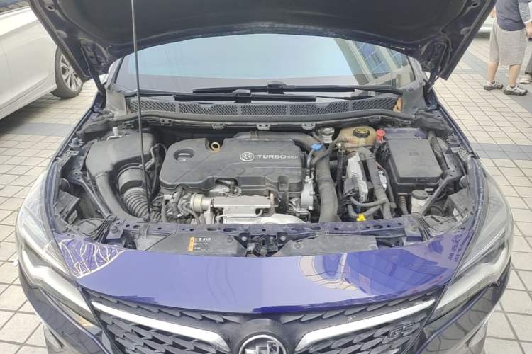 Used Buick Verano 2018 Hatchback GS 20T Dual-Clutch Leading Model Engine Bay