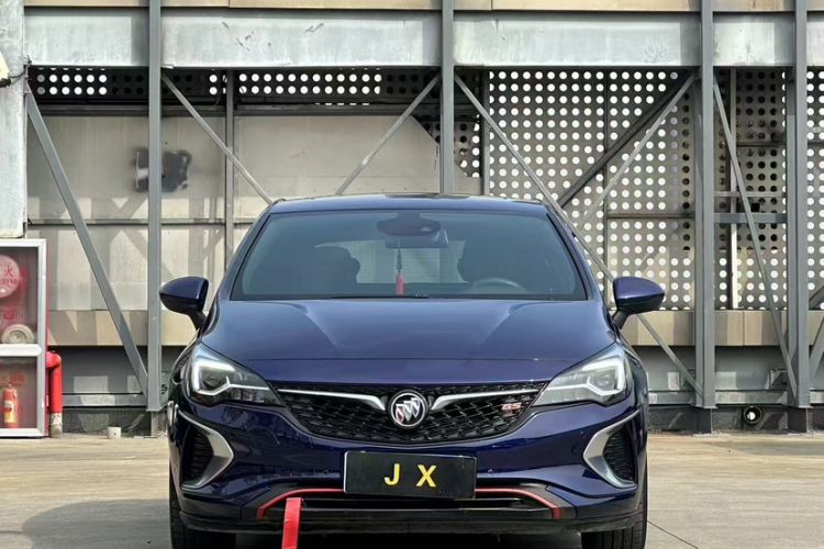Used Buick Verano 2018 Hatchback GS 20T Dual-Clutch Luxury Model Exterior 1