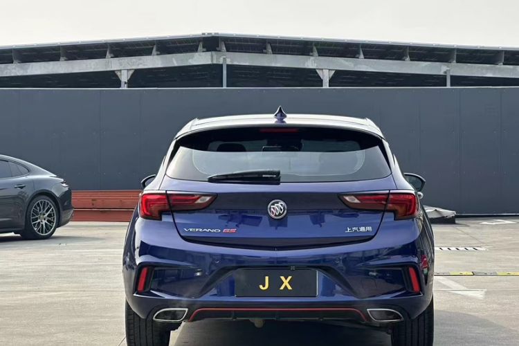 Used Buick Verano 2018 Hatchback GS 20T Dual-Clutch Luxury Model Exterior 3