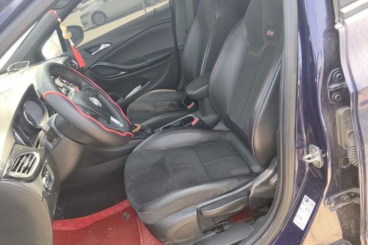 Used Buick Verano 2018 Hatchback GS 20T Dual-Clutch Leading Model Left Front Seat