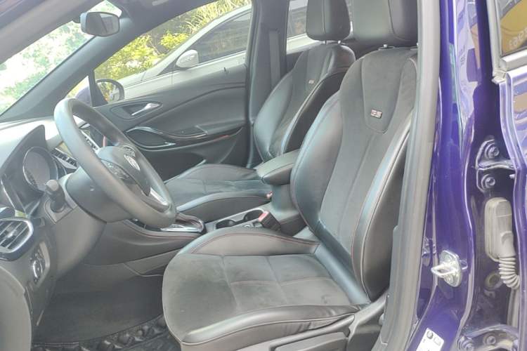 Used Buick Verano 2018 Hatchback GS 20T Dual-Clutch Leading Model Left Front Seat