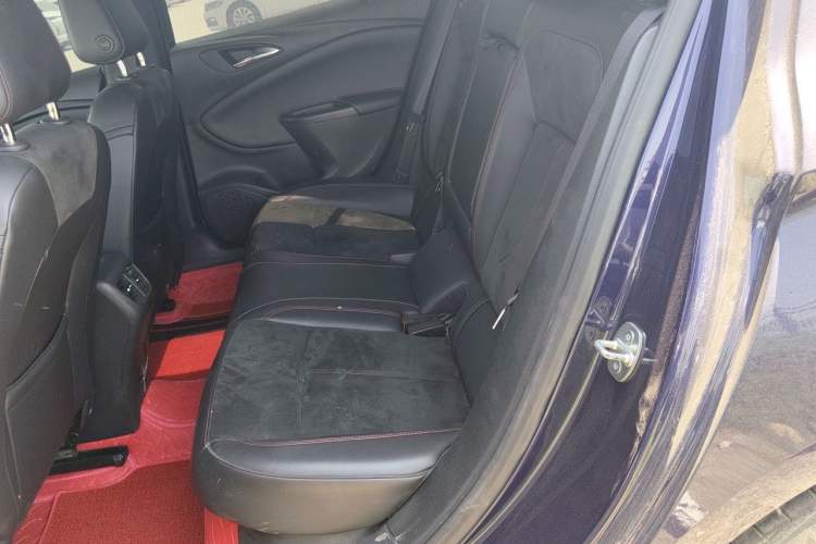 Used Buick Verano 2018 Hatchback GS 20T Dual-Clutch Leading Model Left Rear Seat