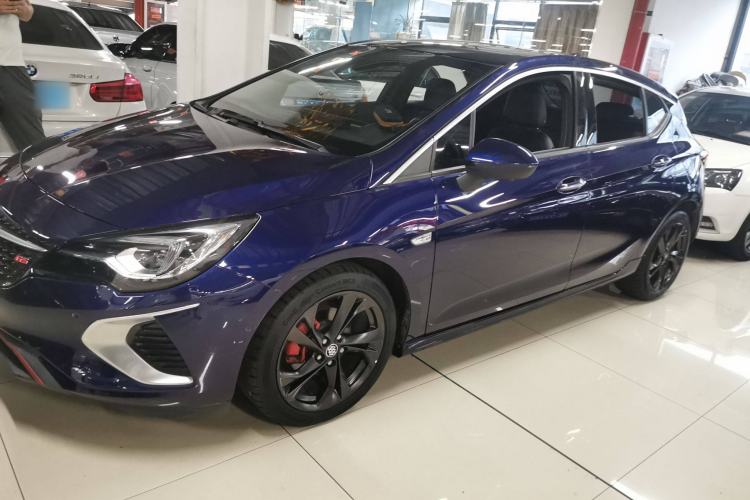 Used Buick Verano 2018 Hatchback GS 20T Dual-Clutch Luxury Model Left Side