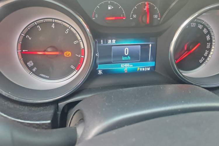 Used Buick Verano 2018 Hatchback GS 20T Dual-Clutch Luxury Model Odometer Close Up