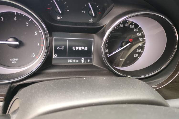 Used Buick Verano 2018 Sedan 15S Automatic Entry Model Odometer Close Up