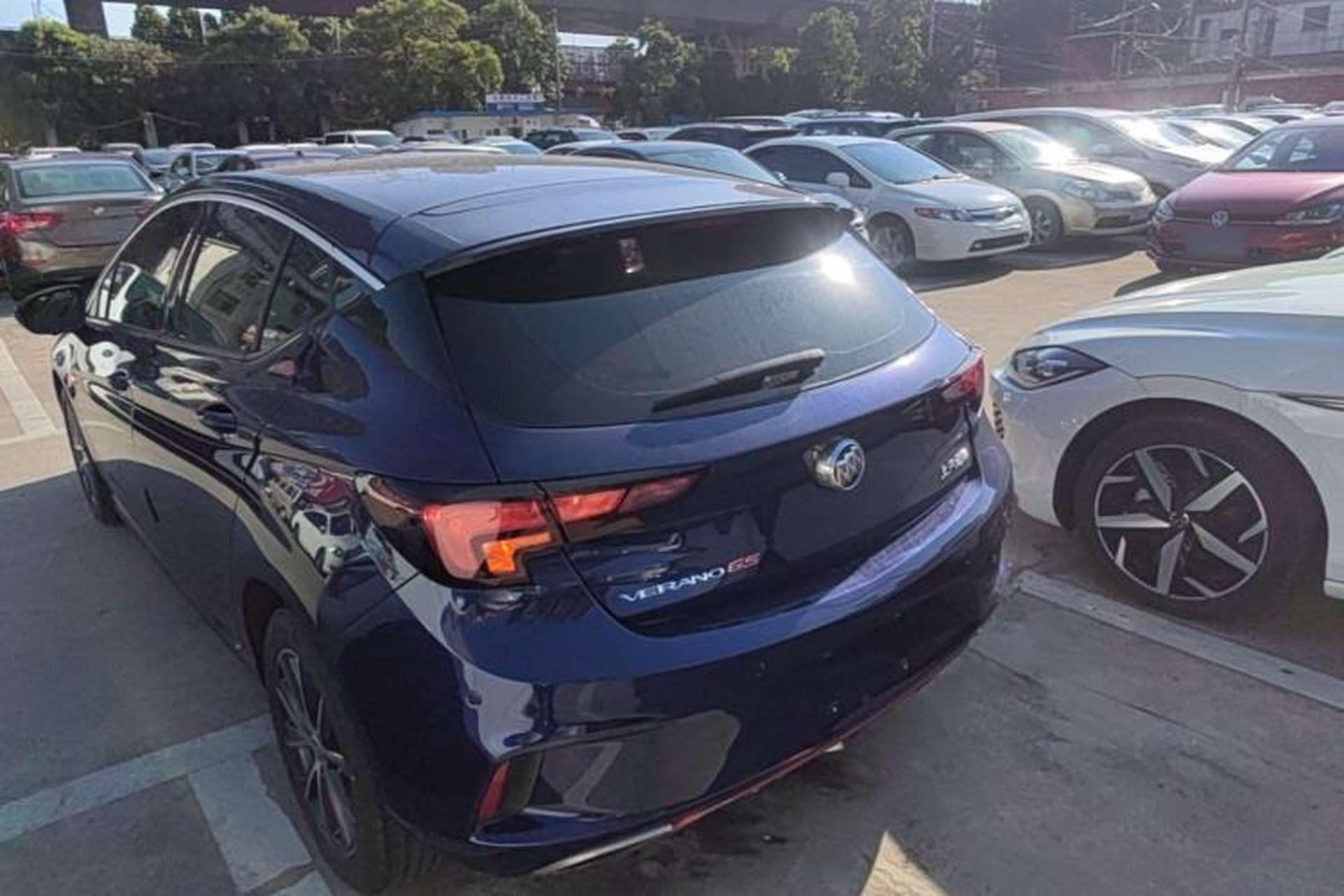Used Buick Verano 2018 Hatchback GS 20T Dual-Clutch Progressive Model Rear Left 45 Deg