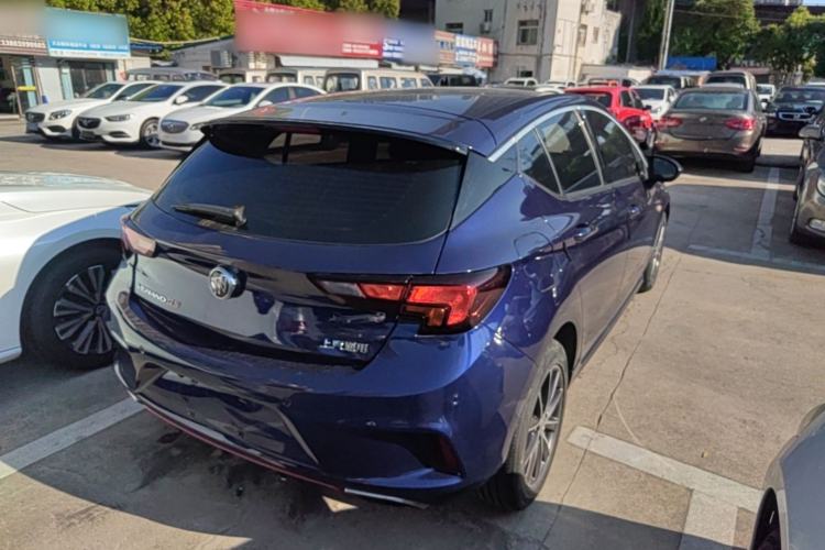 Used Buick Verano 2018 Hatchback GS 20T Dual-Clutch Progressive Model Rear Right 45 Deg