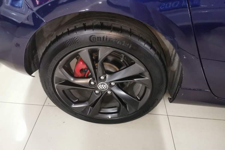 Used Buick Verano 2018 Hatchback GS 20T Dual-Clutch Luxury Model Right Rear Wheel Hub