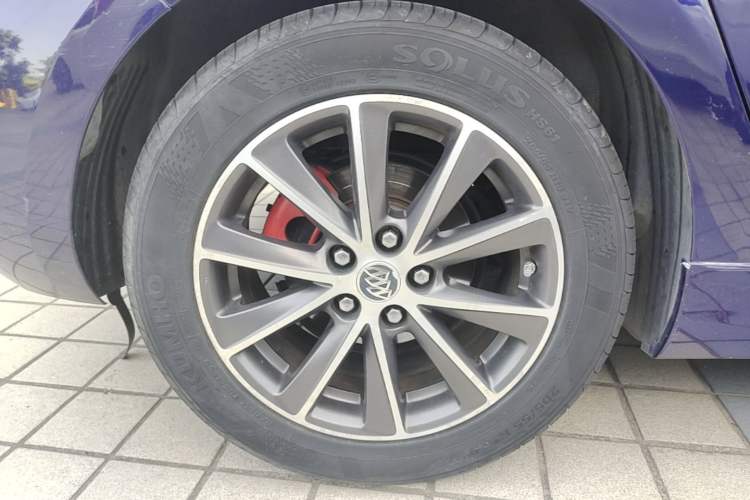 Used Buick Verano 2018 Hatchback GS 20T Dual-Clutch Leading Model Right Rear Wheel Hub