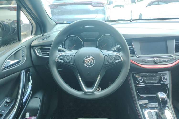 Used Buick Verano 2018 Hatchback GS 20T Dual-Clutch Leading Model Steering Wheel