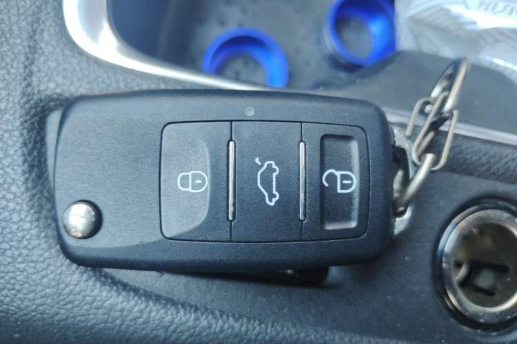Used Buick Verano 2018 Hatchback GS 20T Dual-Clutch Leading Model Vehicle Key