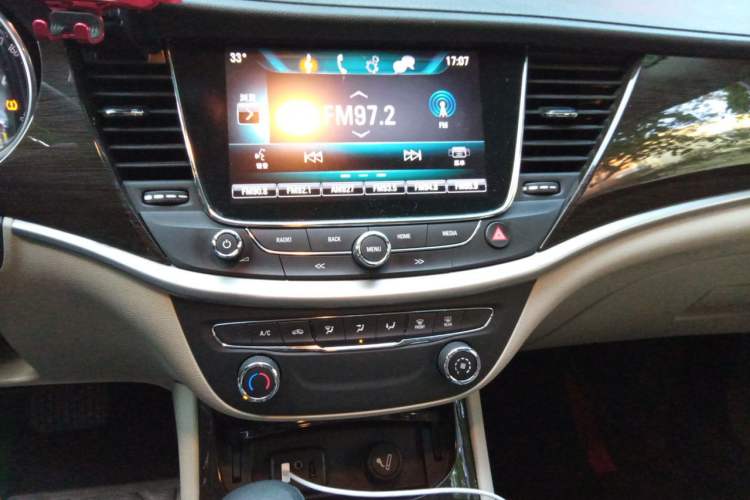 Used Buick Verano 2018 Sedan 15S Automatic Leading Model Audio And AC Panel
