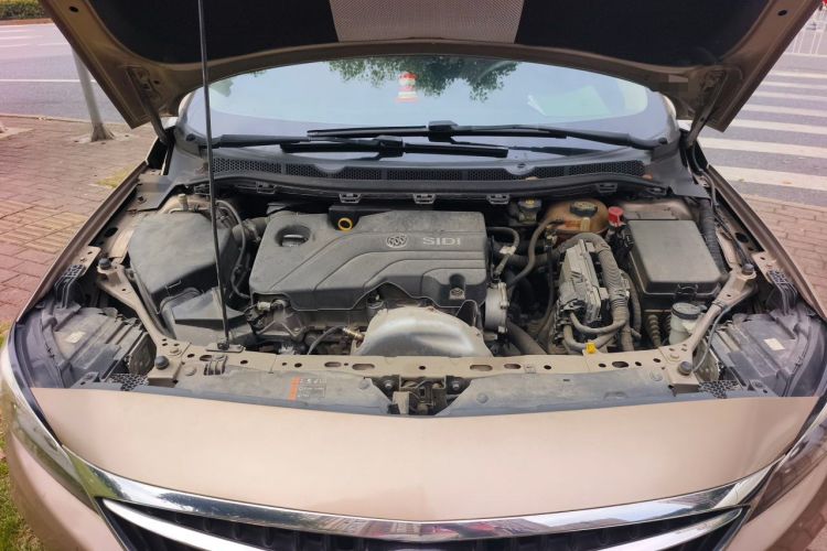 Used Buick Verano 2018 Sedan 15S Automatic Leading Model Engine Bay