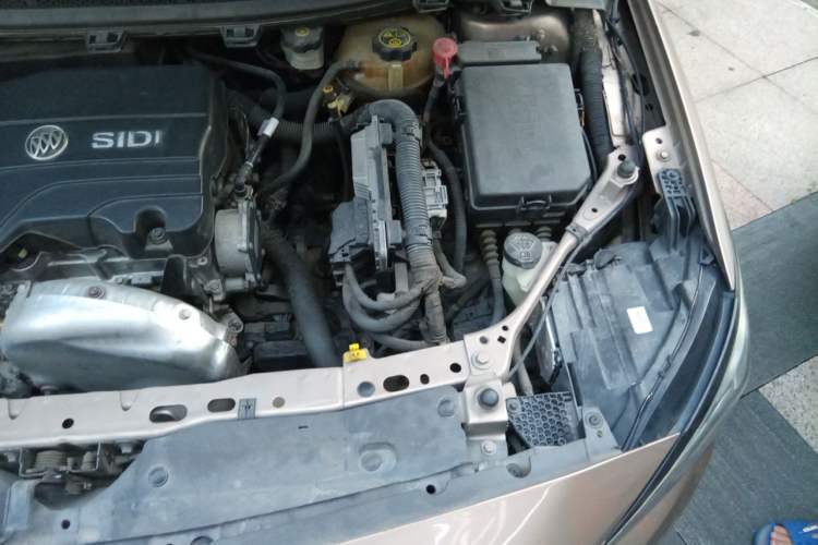 Used Buick Verano 2018 Sedan 15S Automatic Leading Model Engine Bay Left