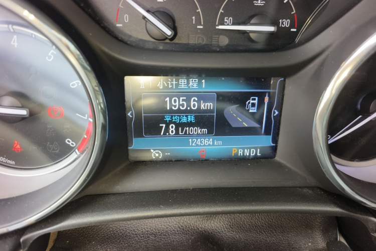 Used Buick Verano 2018 Sedan 15S Automatic Leading Model Odometer Close Up