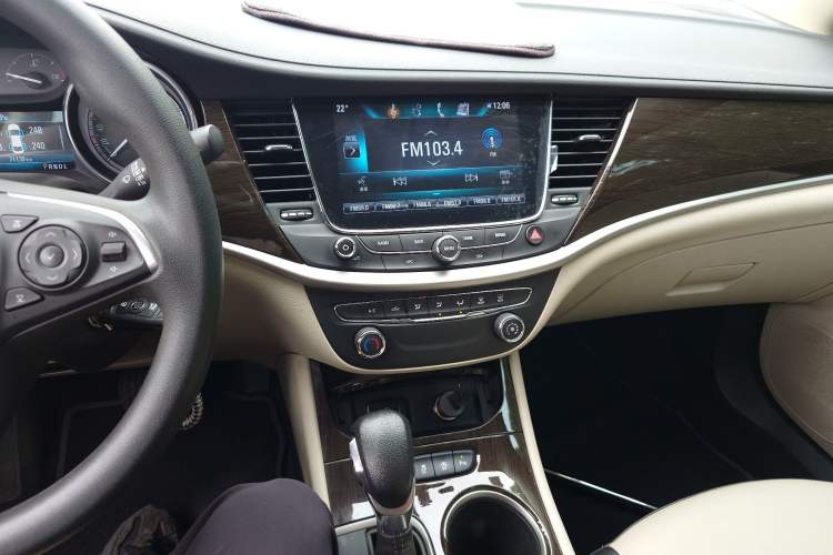 Used Buick Verano 2018 Sedan 15S Automatic Leading Model Audio And AC Panel