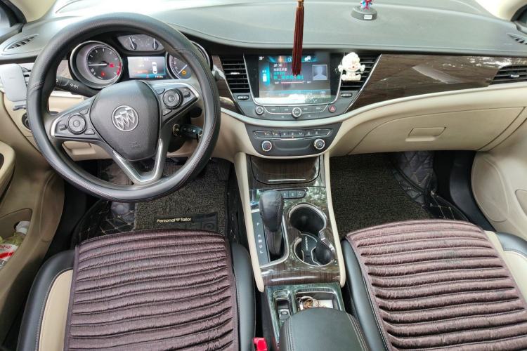 Used Buick Verano 2018 Sedan 15S Automatic Leading Model Center Console