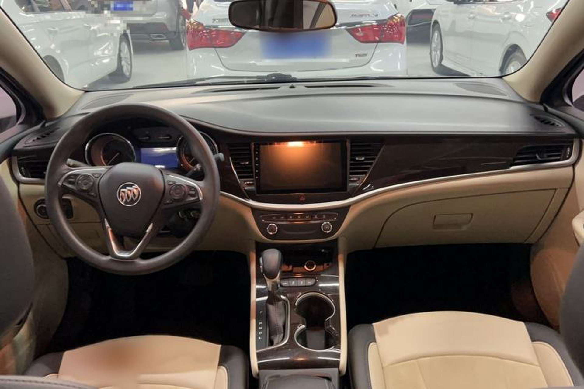Used Buick Verano 2018 Sedan 15S Automatic Leading Model Center Console