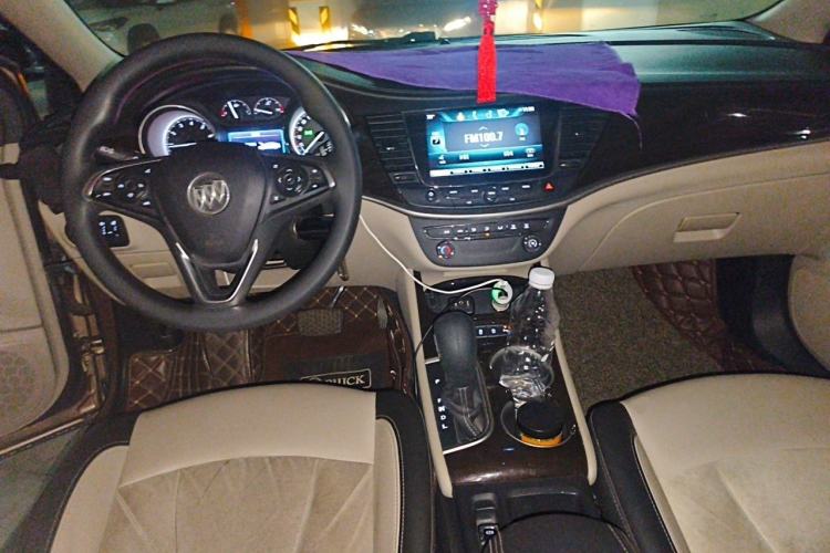 Used Buick Verano 2018 Sedan 15S Automatic Leading Model Center Console