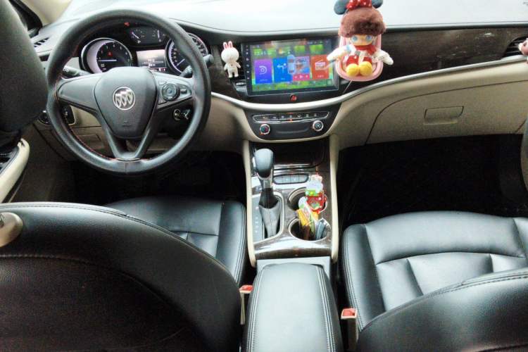Used Buick Verano 2018 Sedan 15S Automatic Entry Model Center Console