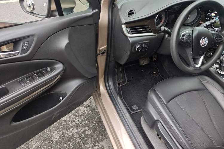 Used Buick Verano 2018 Sedan 20T Dual-Clutch Leading Model Driver Seat