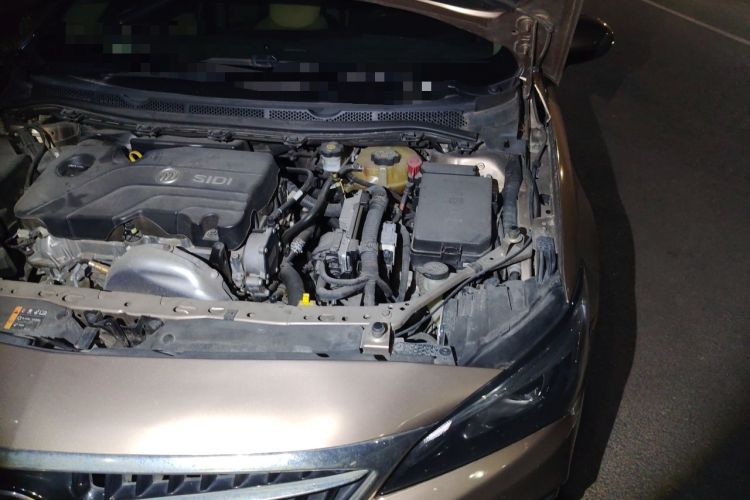 Used Buick Verano 2018 Sedan 15S Automatic Leading Model Engine Bay Left