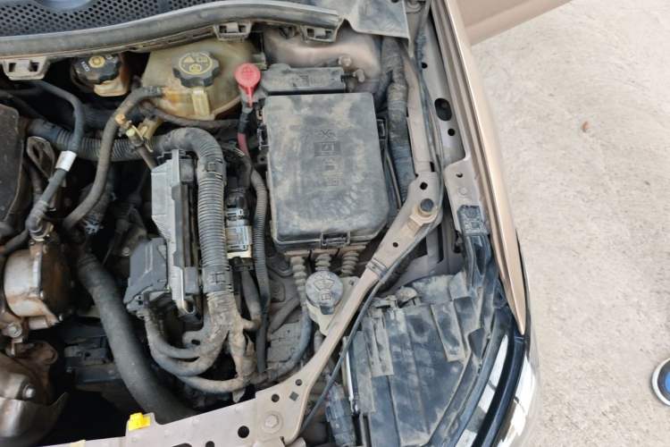 Used Buick Verano 2018 Sedan 15S Automatic Entry Model Engine Bay Left