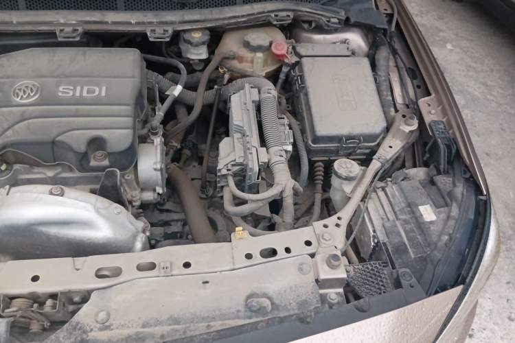 Used Buick Verano 2018 Sedan 15S Automatic Entry Model Engine Bay Left