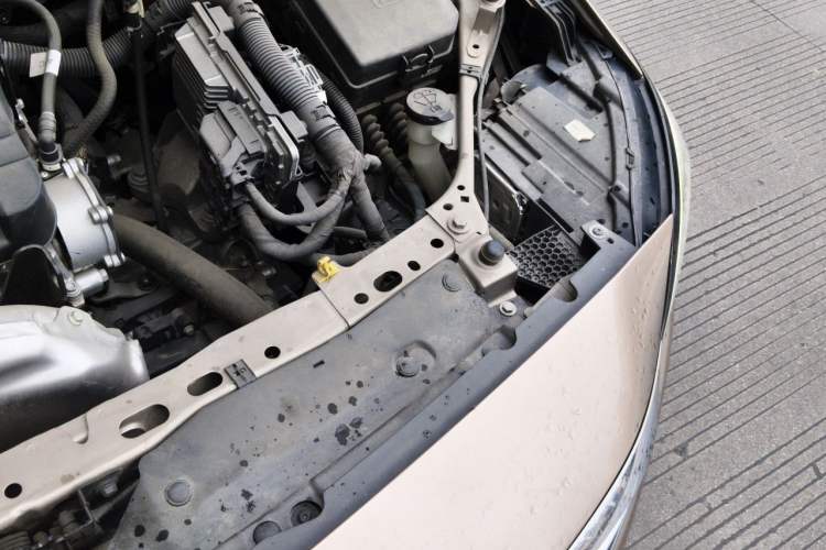 Used Buick Verano 2018 Sedan 15S Automatic Entry Model Engine Bay Left